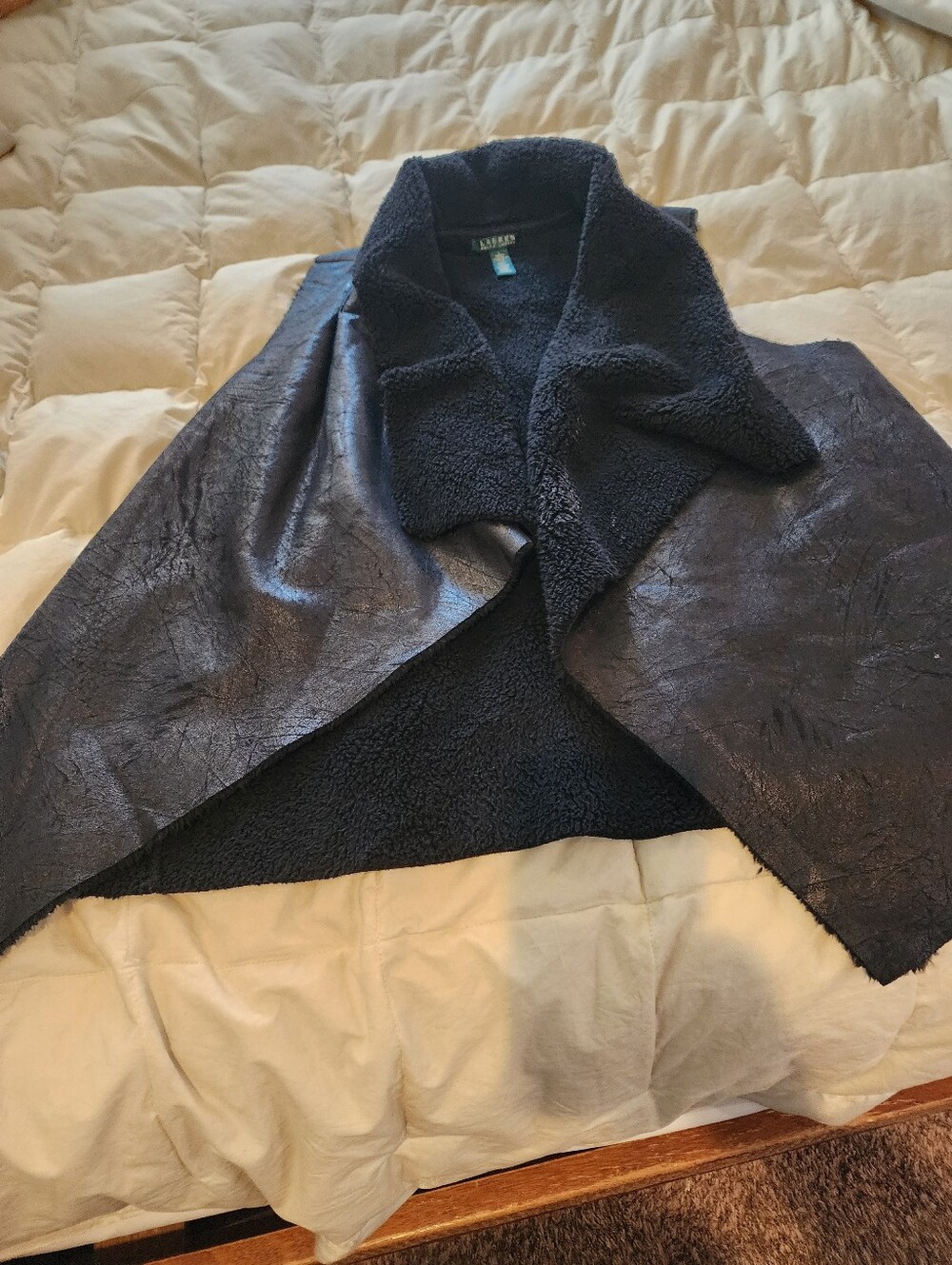 Ralph Lauren Black Faux Metallic Suade Sherpa Interior with Green Label Lg